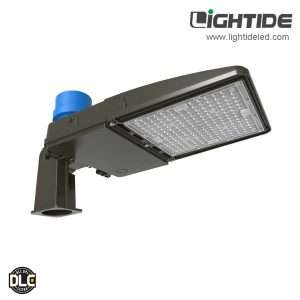 Dusk-to-dawn-led-parking-lot-light-fixture