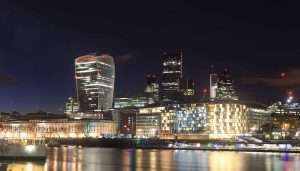 Outdoor-lighting_security-lightin_wall-pack-lighting_post-top-lighting-banner-1920X1096