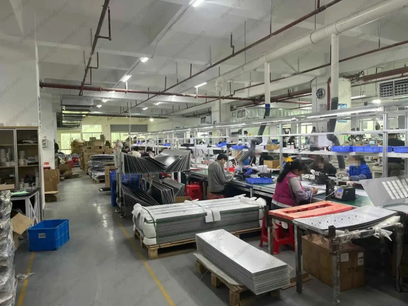 Lightide-solar-led-street-light-production-2-WP Lightide-solar-led-street-light-production-2-WP